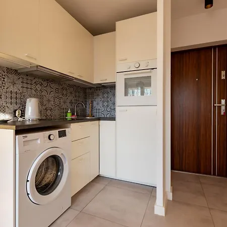 Apartment Glowna Sunny By Bookinghost *