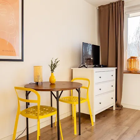 Glowna Sunny By Bookinghost *