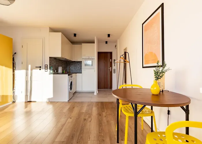 Glowna Sunny By Bookinghost