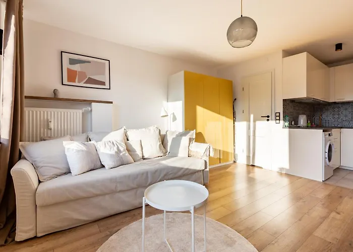 Apartment Glowna Sunny By Bookinghost *